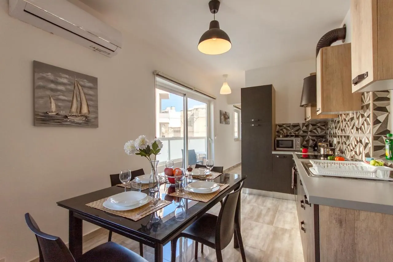 Kalkara - Modern 2 Bedrooms Apt Nb 3 - Happy Rentals 0*,  Malta